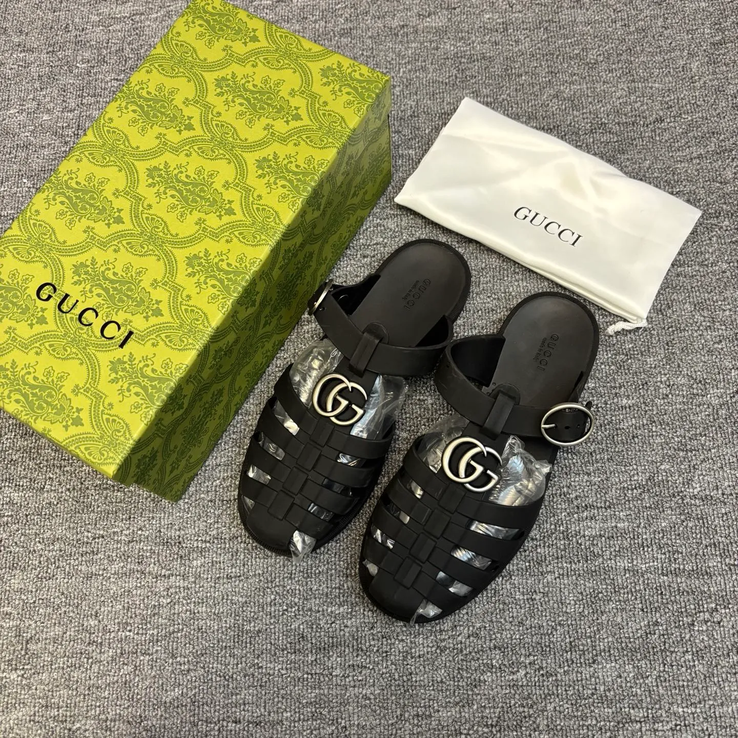 Men's shoes 260💰 [Gucci] Counter quality, top-quality original goods, real photos! Original TPU material, fine workmanship, comfortable; genuine 1:1 replica Size: 38 ~ 46